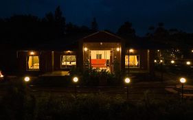 Lifeline Villas - Miracle Luxurious 3Bhk Valley Edge Infinity Pool Villa